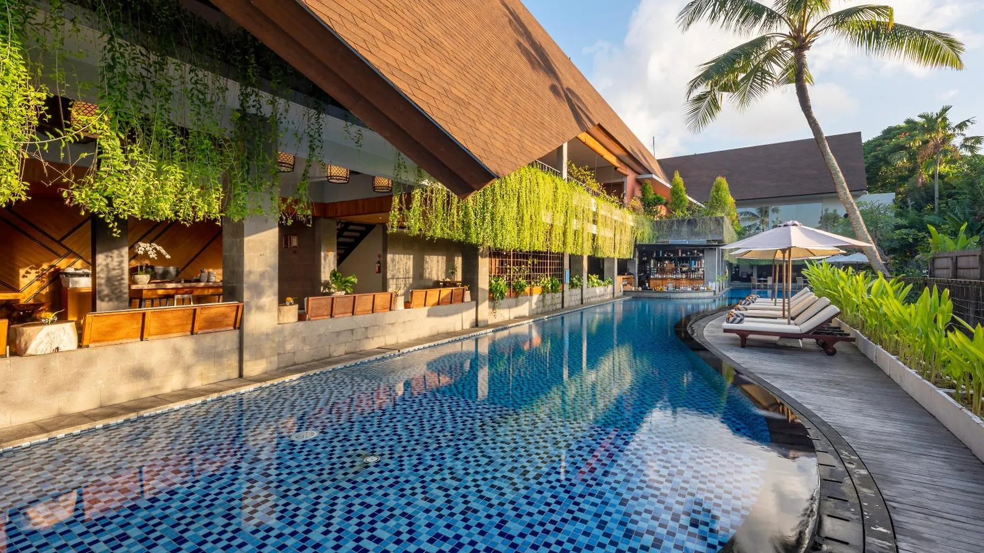 **** Отель Kayumas Seminyak Resort Индонезия